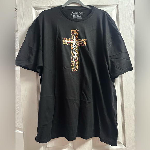 🆕 Love in Faith | Leopard Faith Cross | Christian T-Shirts for Women 3X - Picture 4 of 6